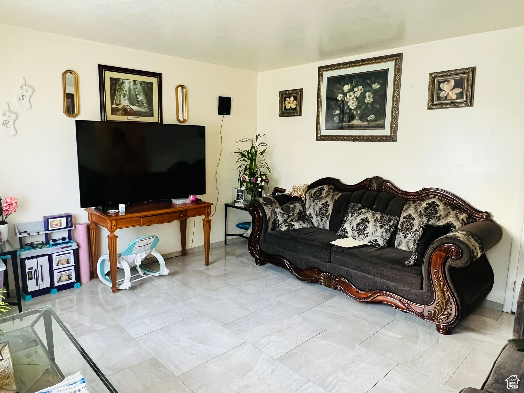 property viewer photo 9