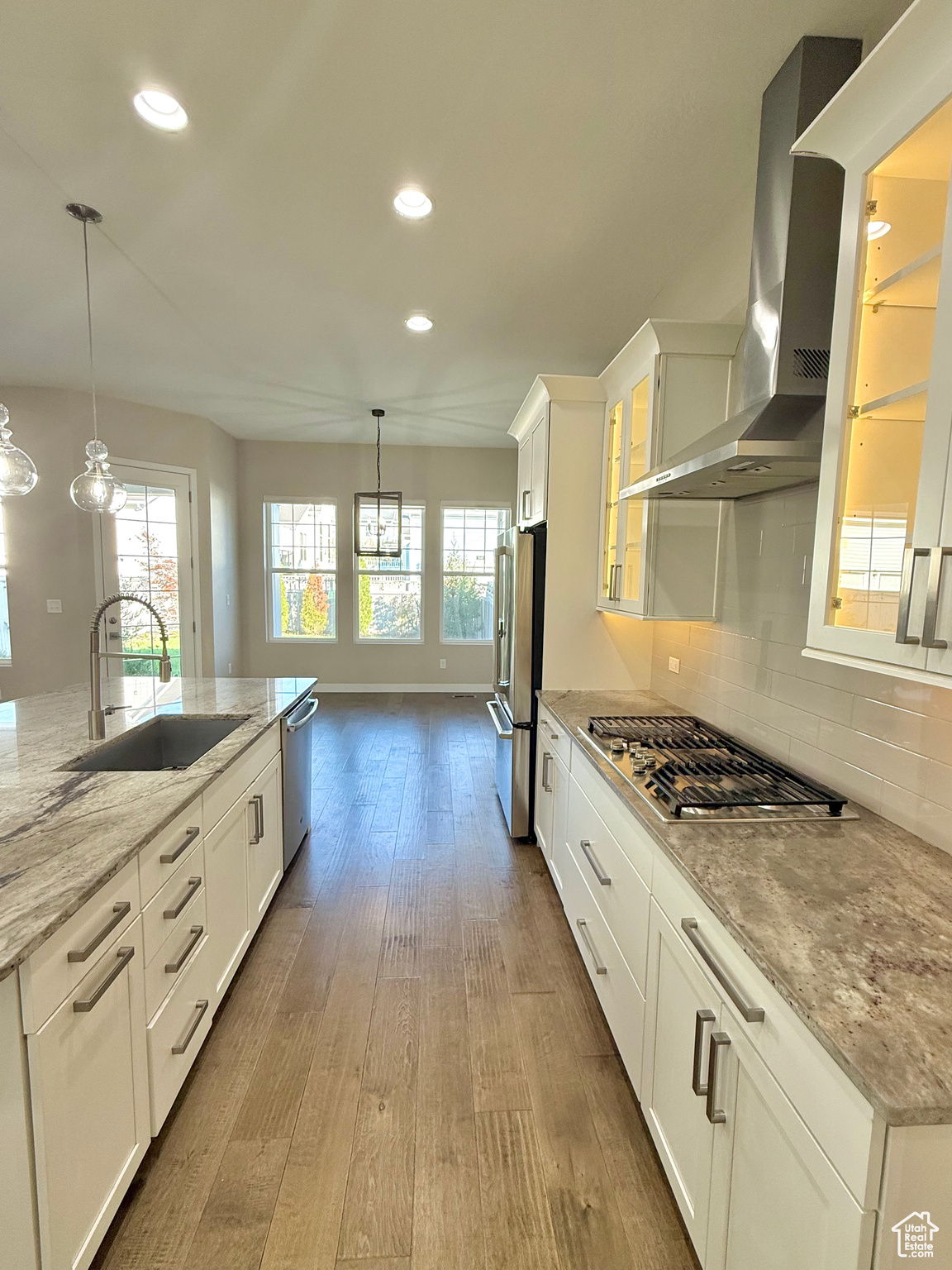 property viewer photo 15