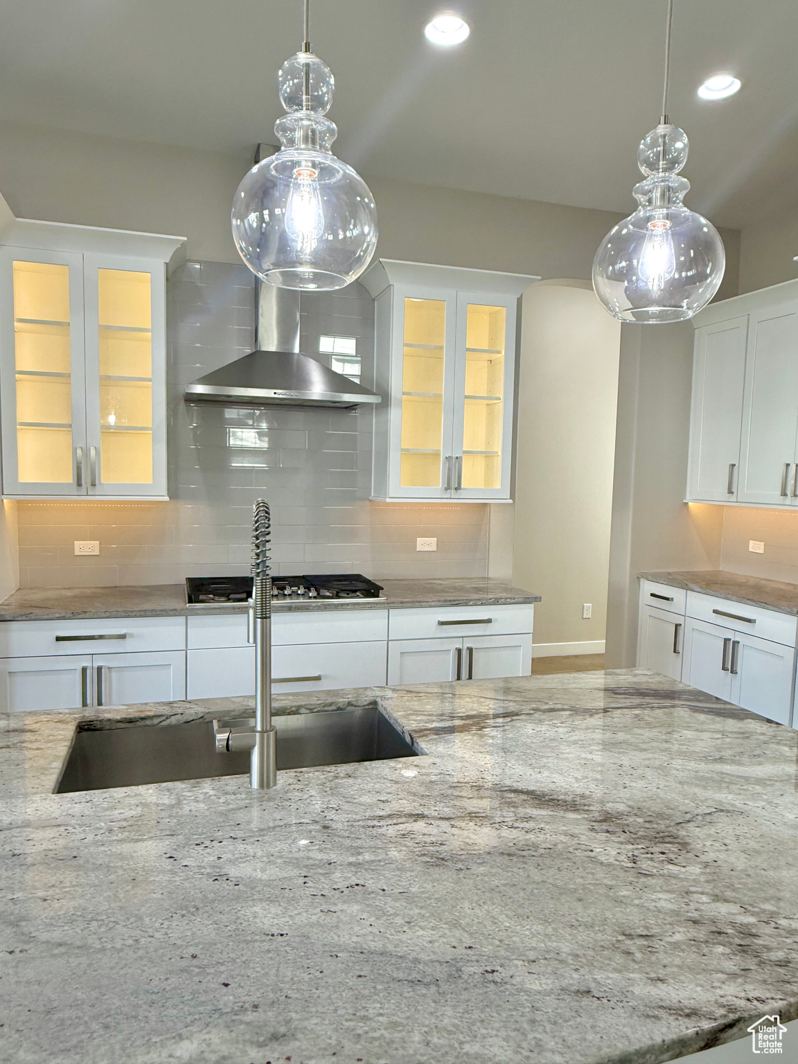 property viewer photo 18