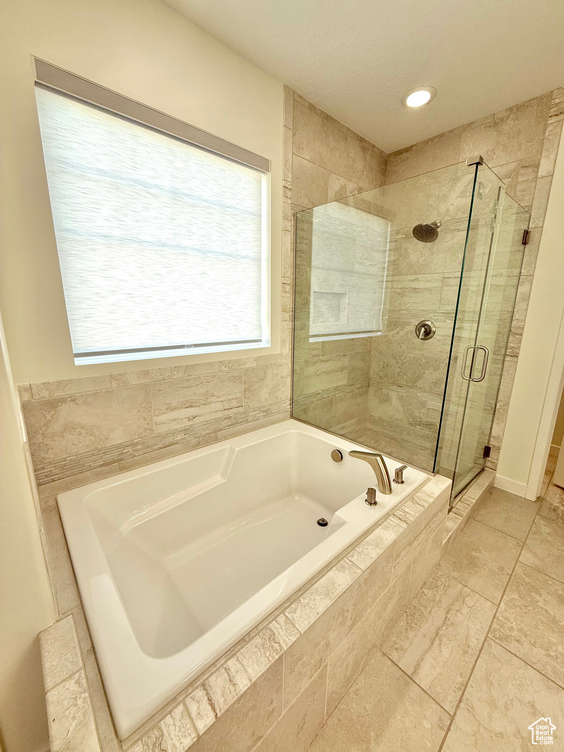 property viewer photo 47