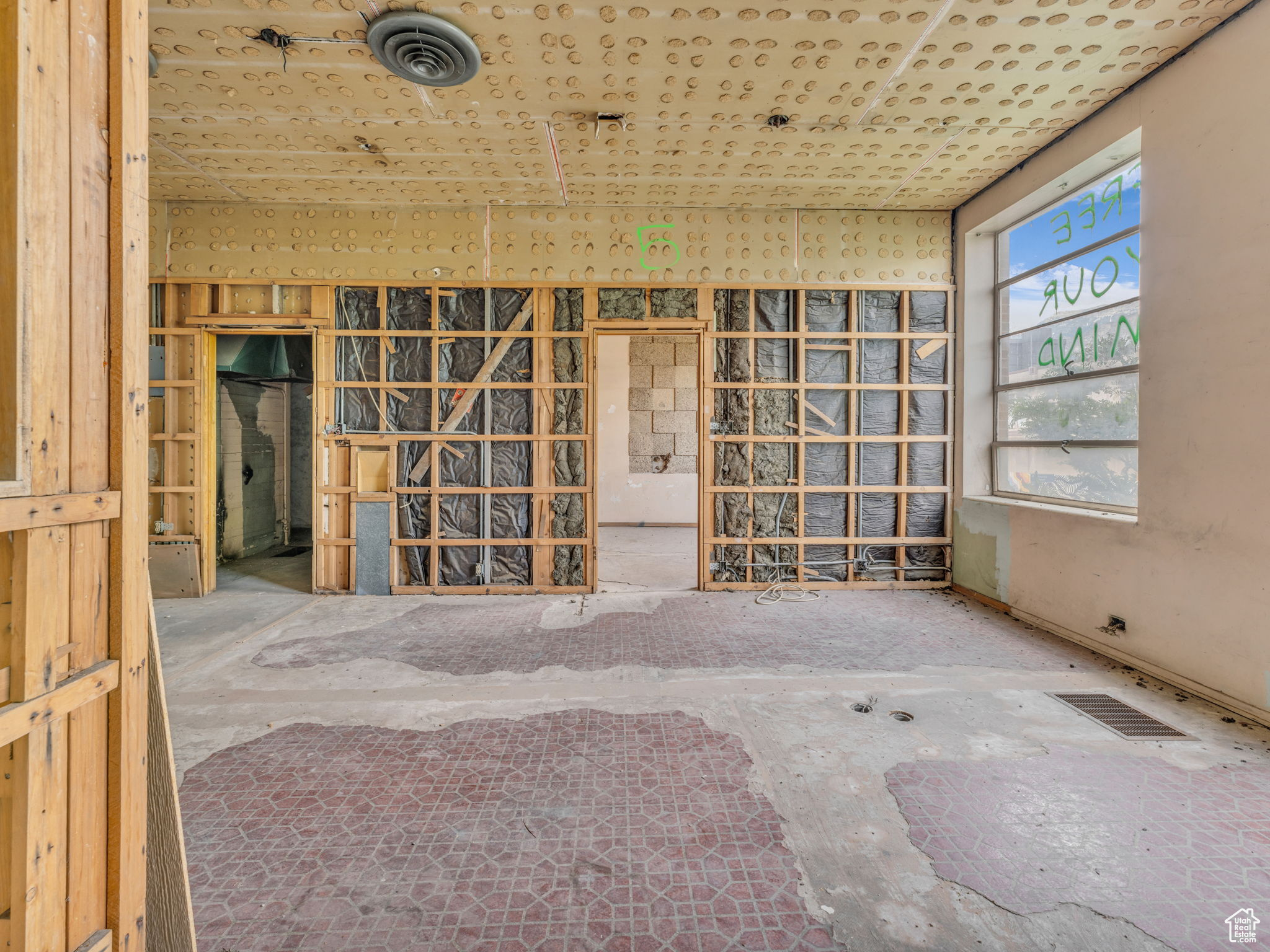 main property photo 85