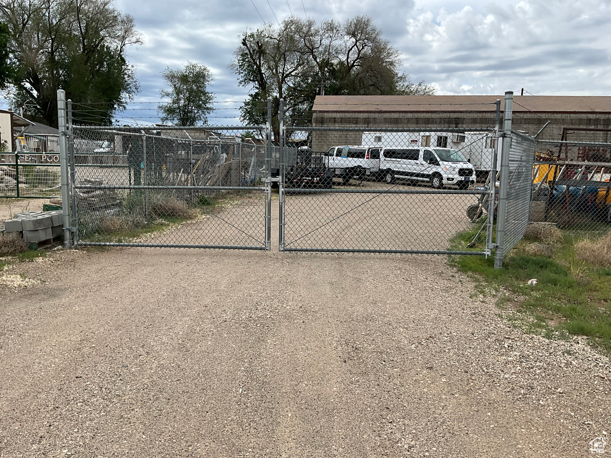 main property photo 12