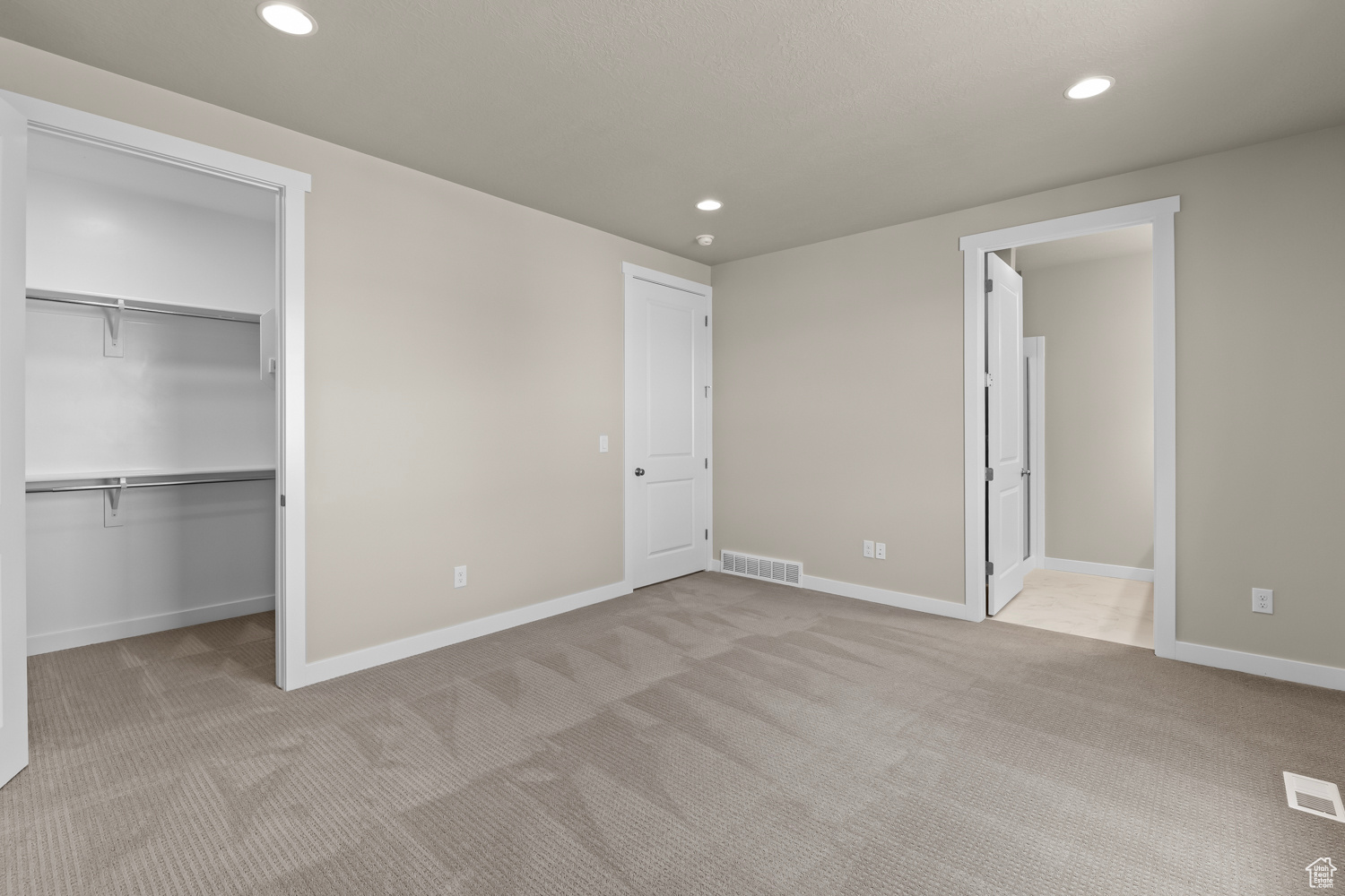property viewer photo 16