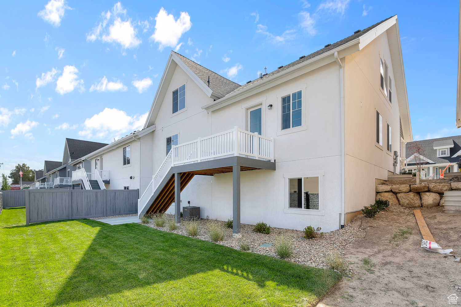 property viewer photo 2