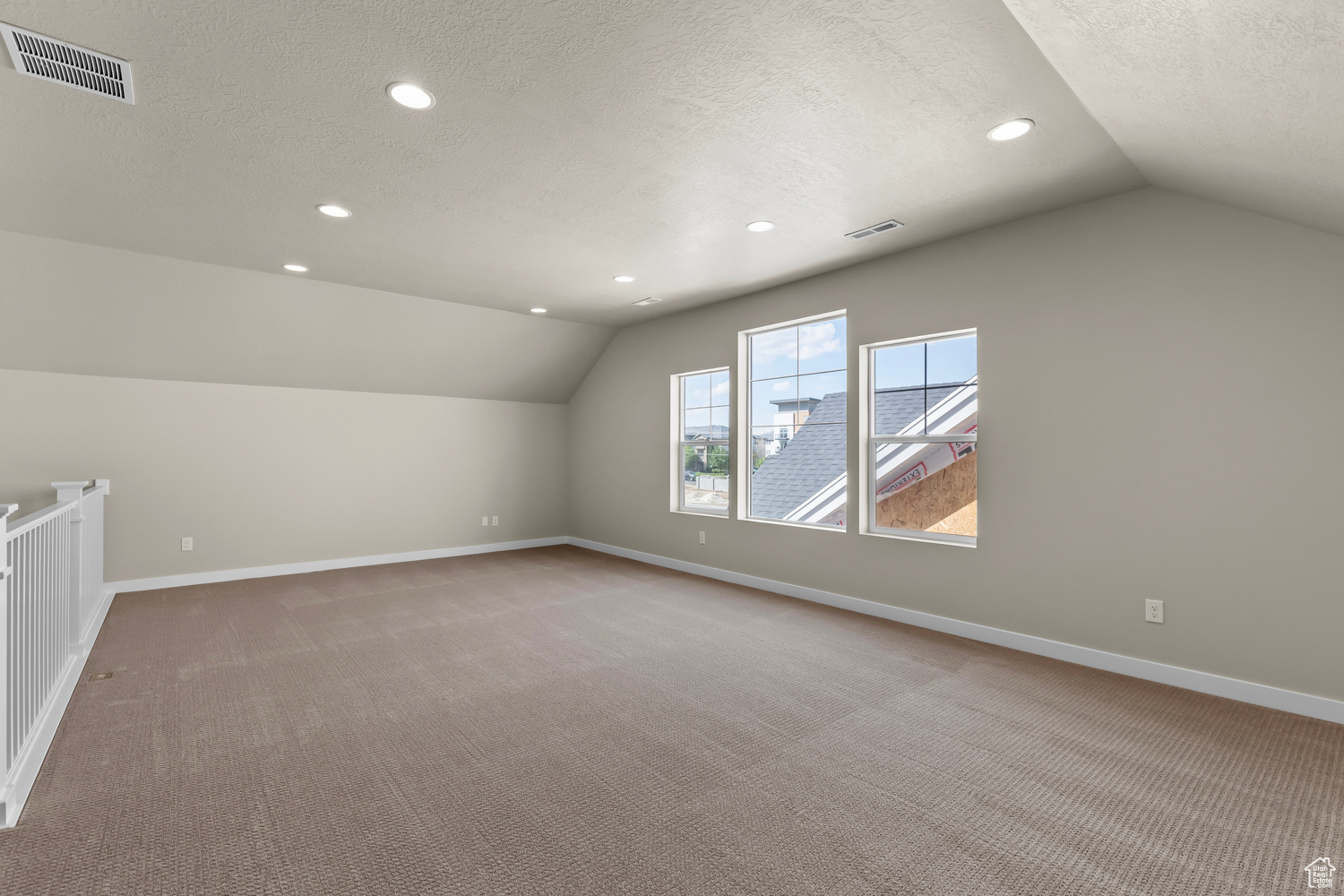 property viewer photo 20