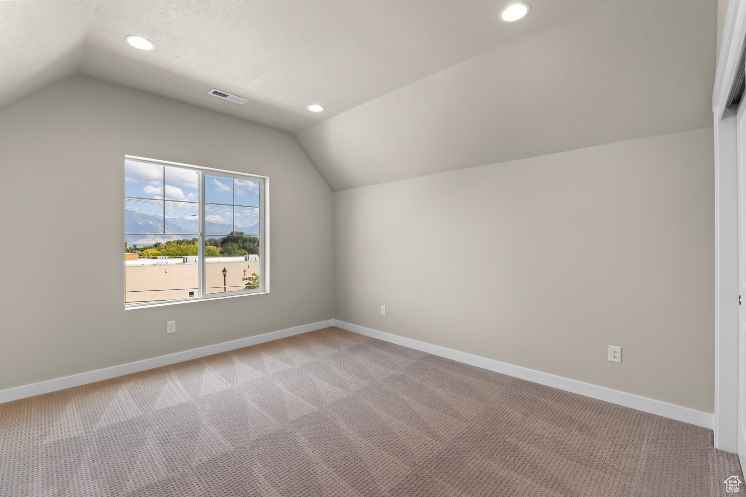 property viewer photo 21