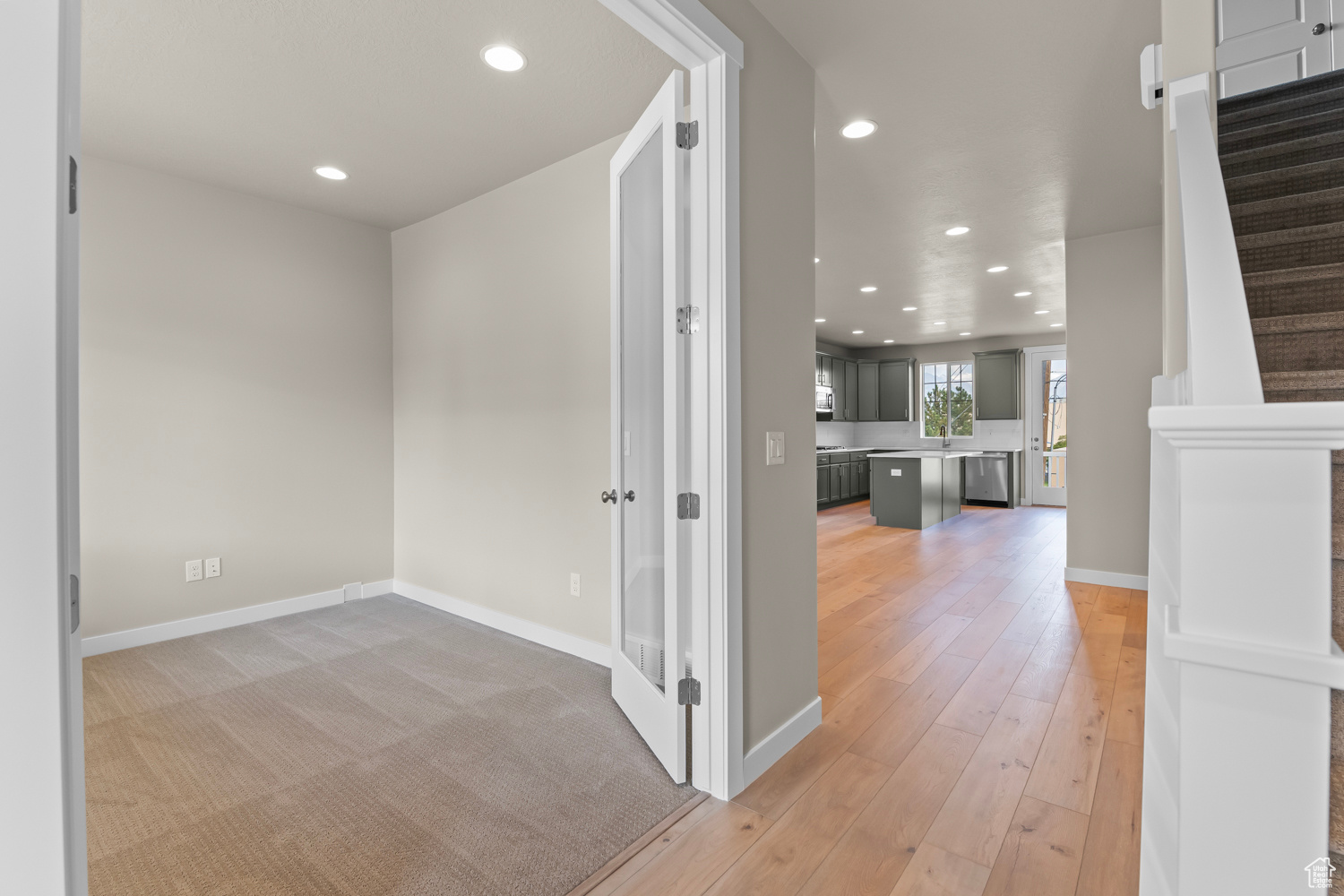property viewer photo 4