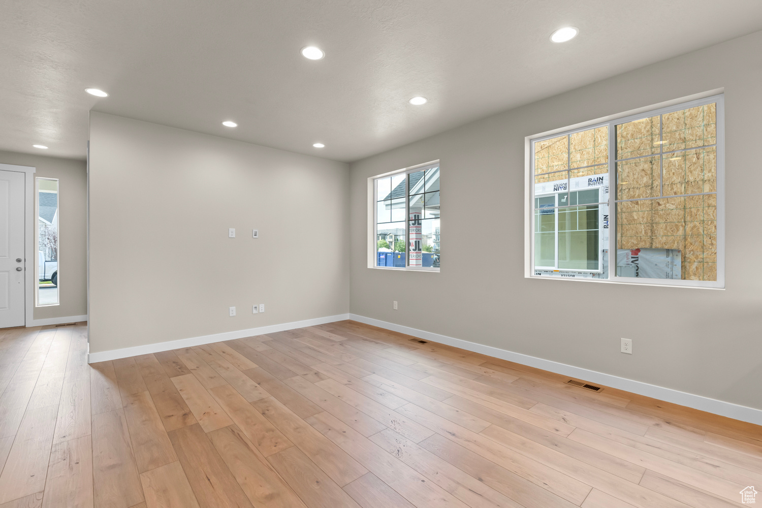 property viewer photo 8