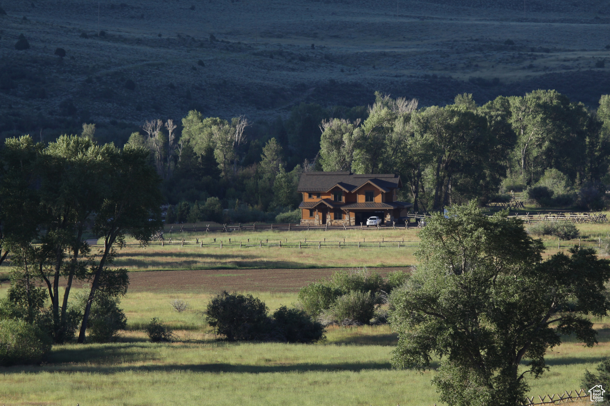 main property photo 8
