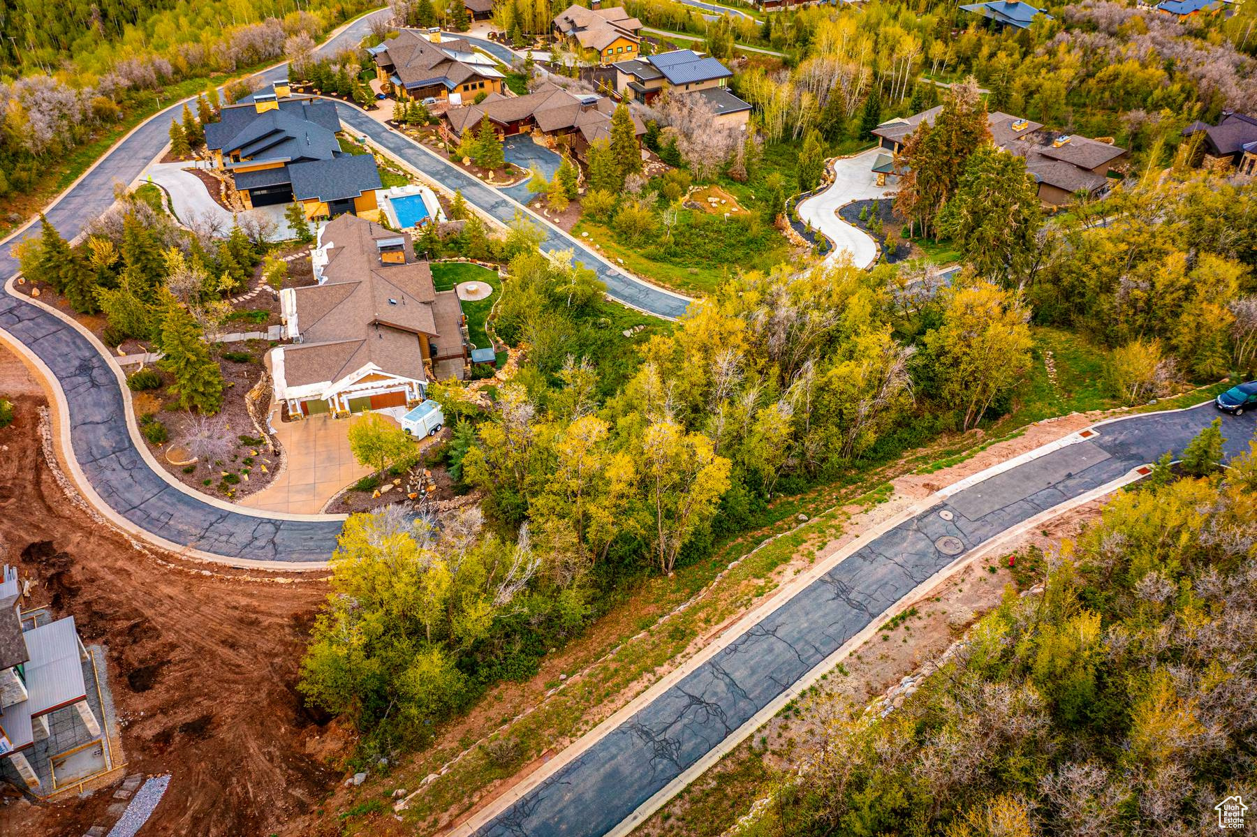 main property photo 20