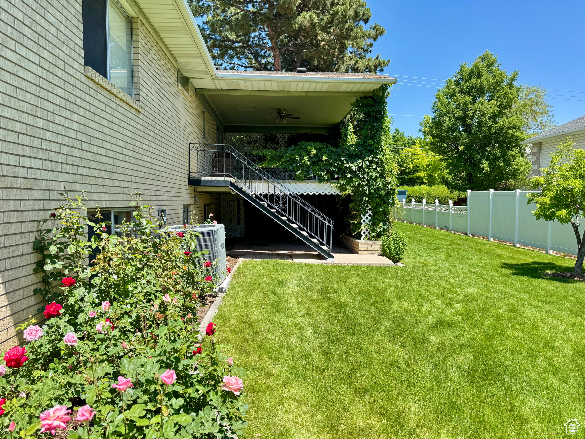 property viewer photo 36