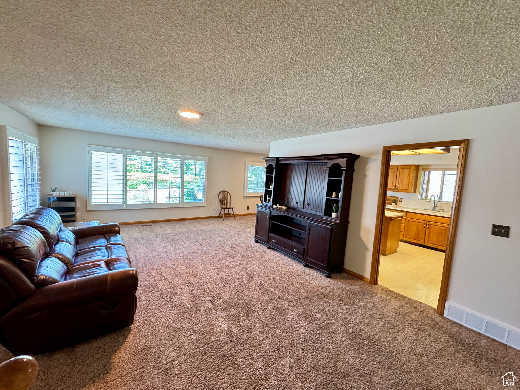property viewer photo 8