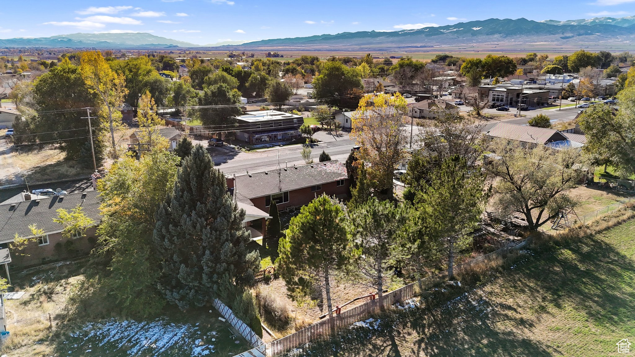 main property photo 25