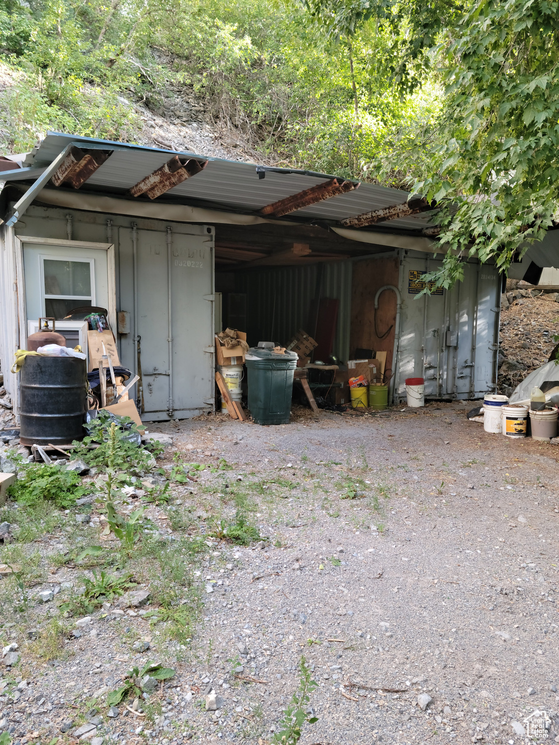 main property photo 41