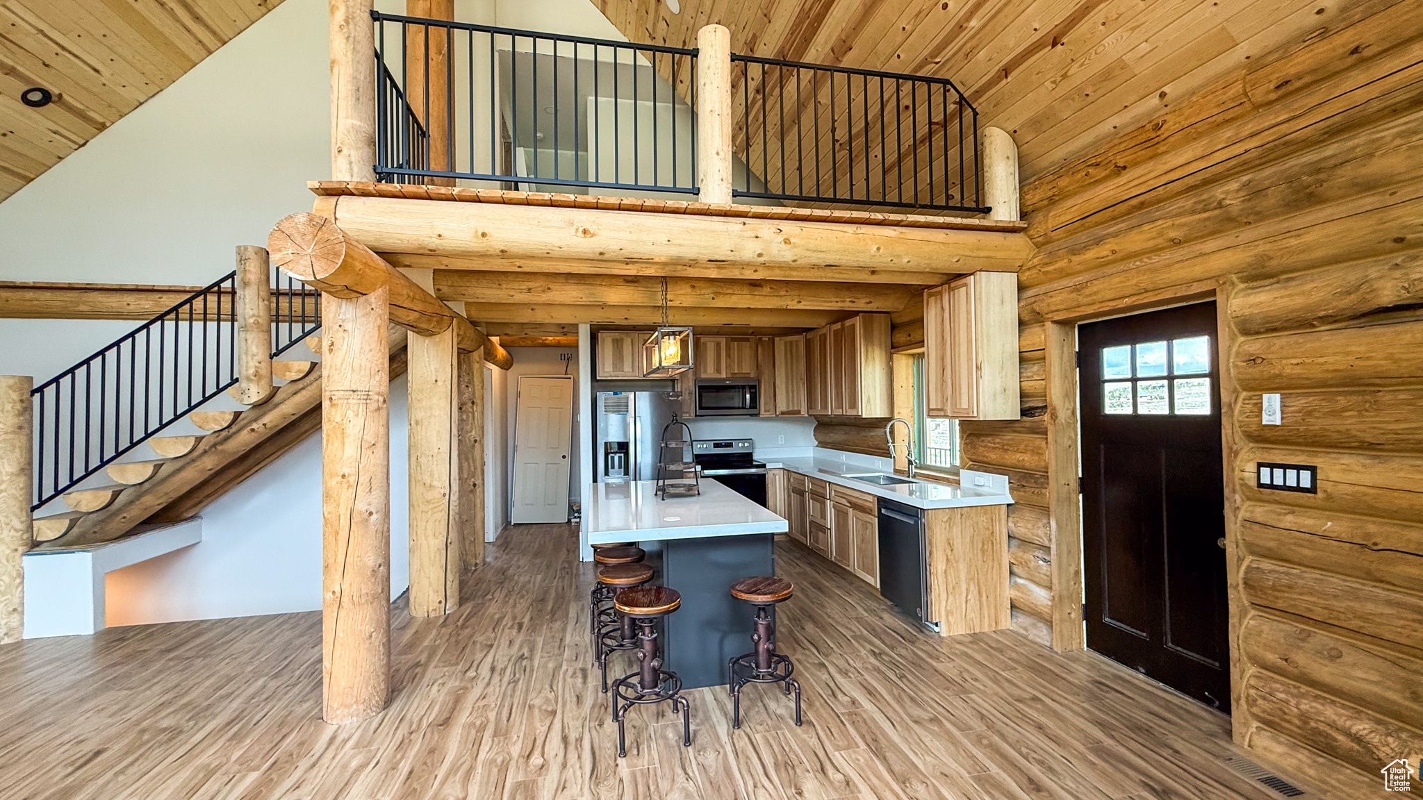 main property photo 15