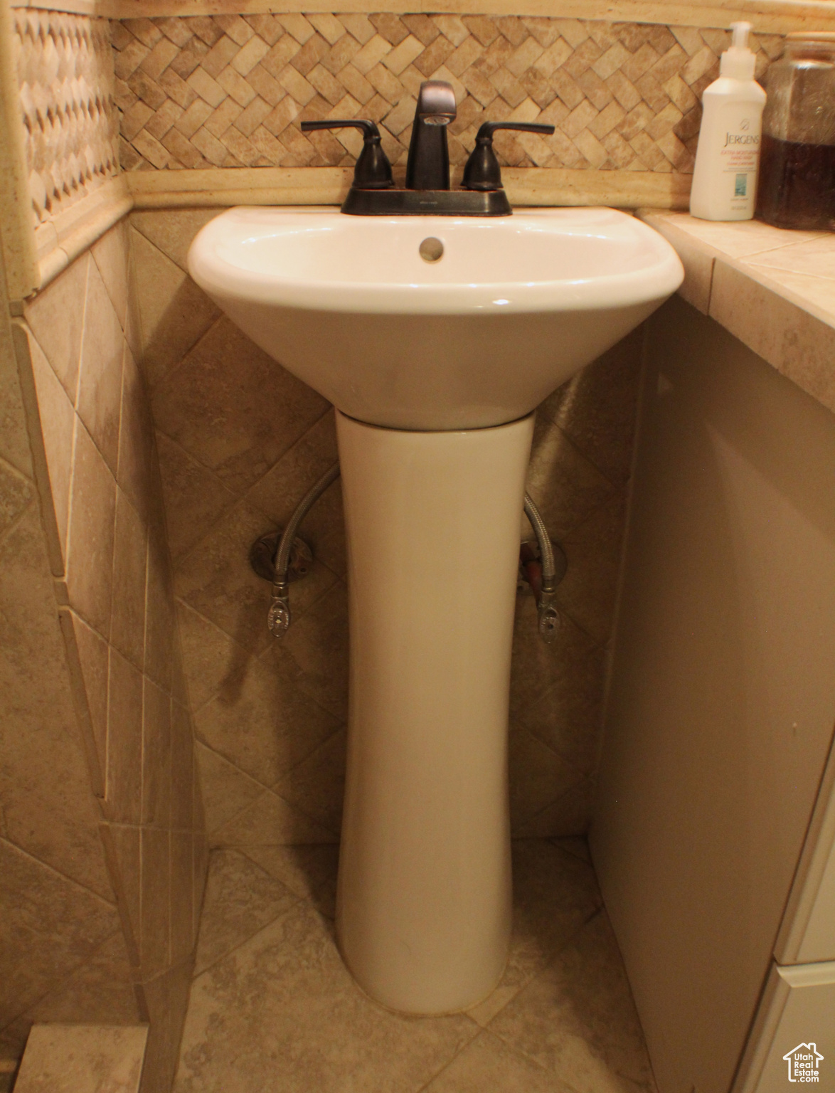 property viewer photo 16