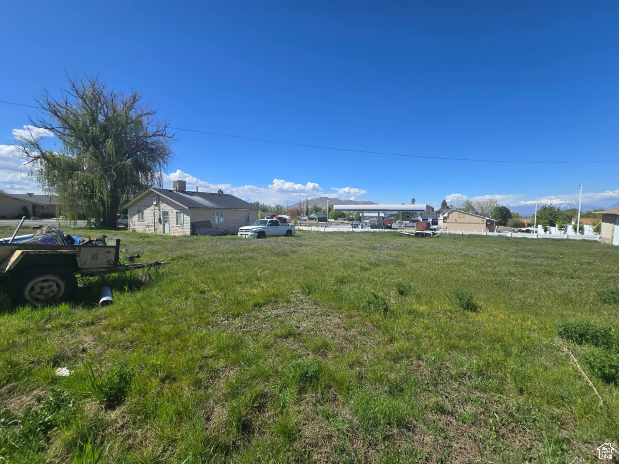main property photo 40