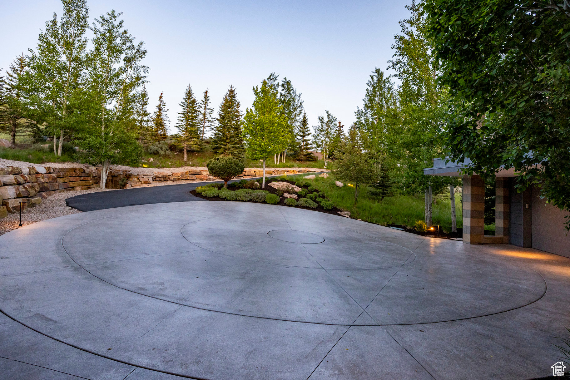 main property photo 88