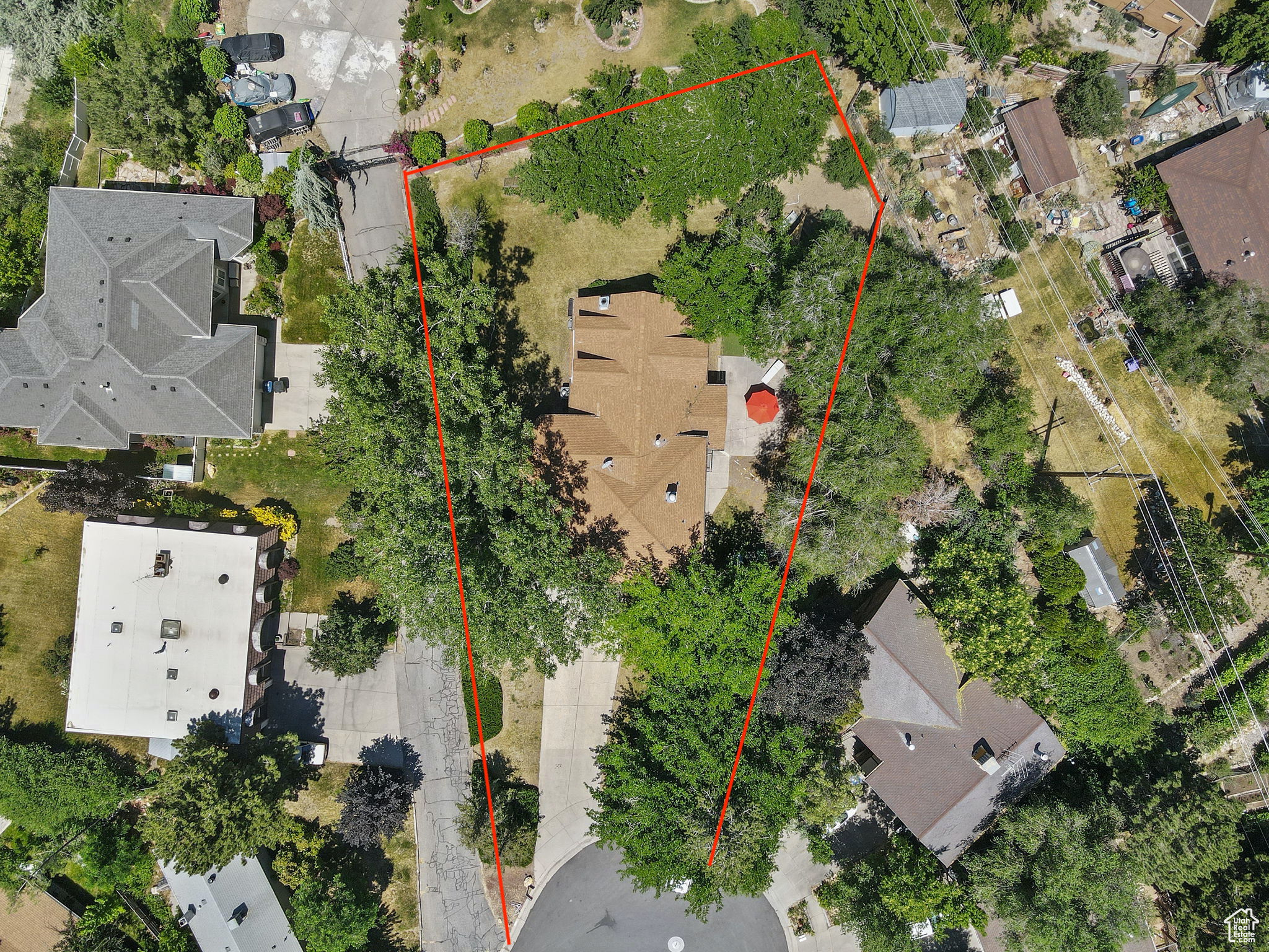 main property photo 40