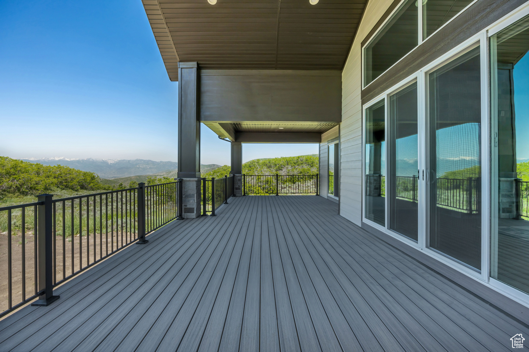 main property photo 39
