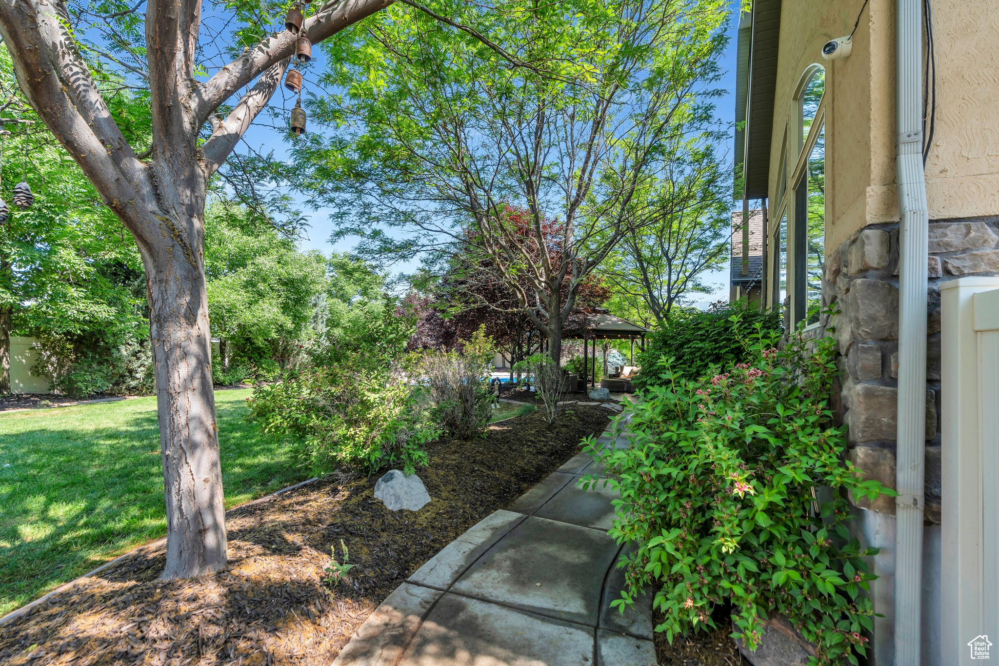 main property photo 79