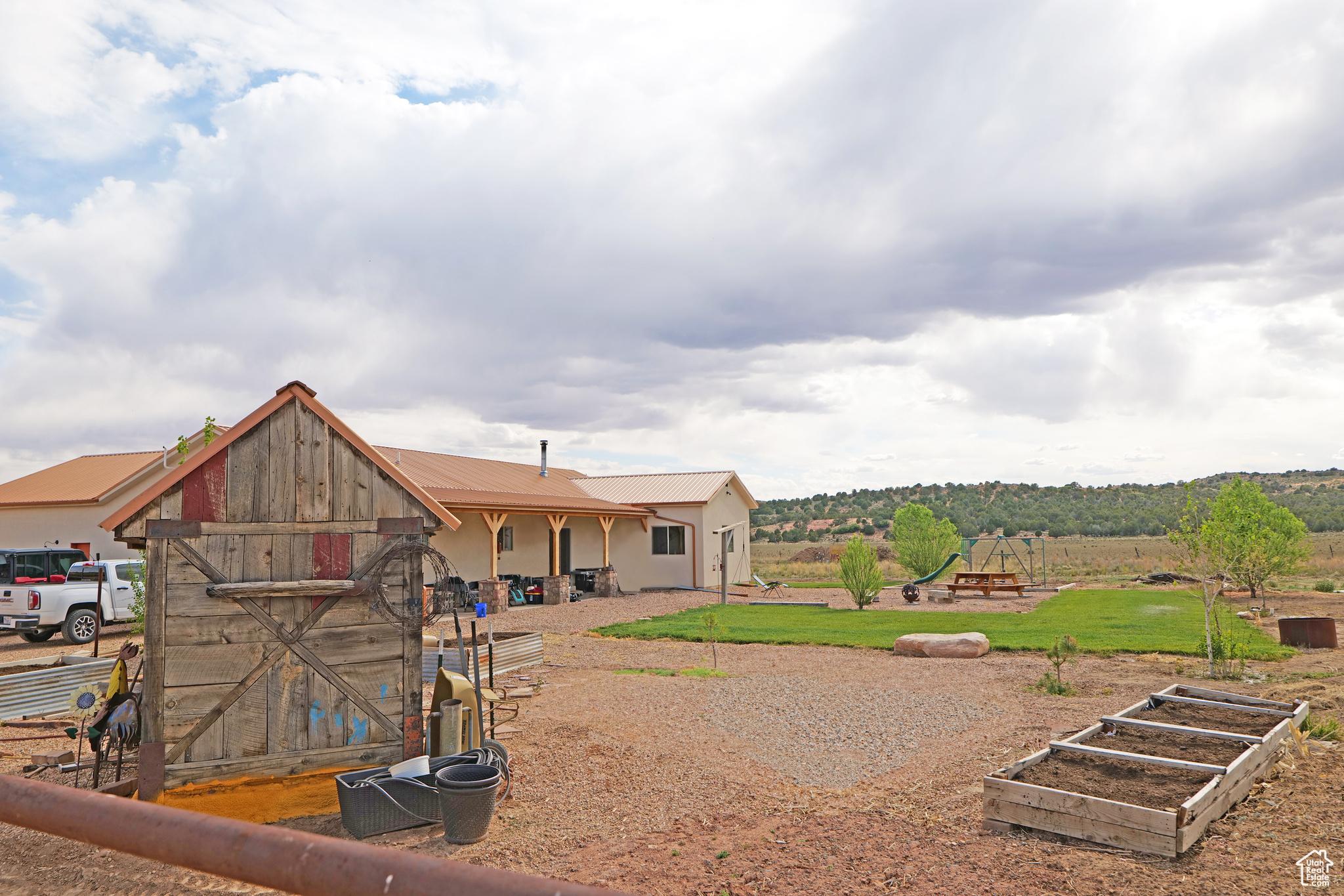 main property photo 31