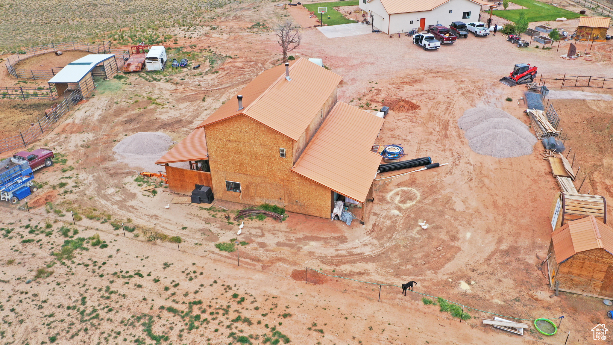 main property photo 36