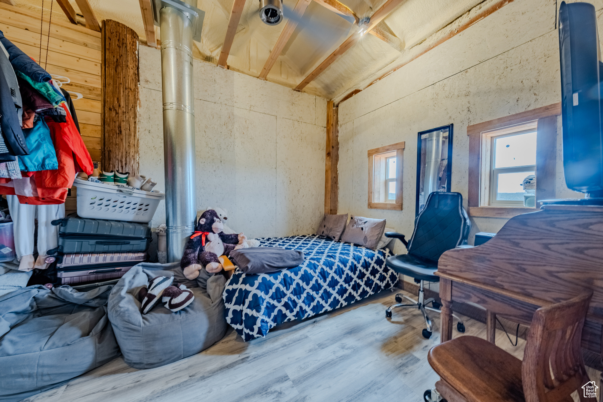 main property photo 45