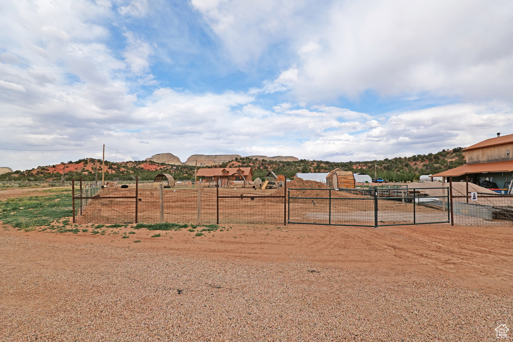 main property photo 50
