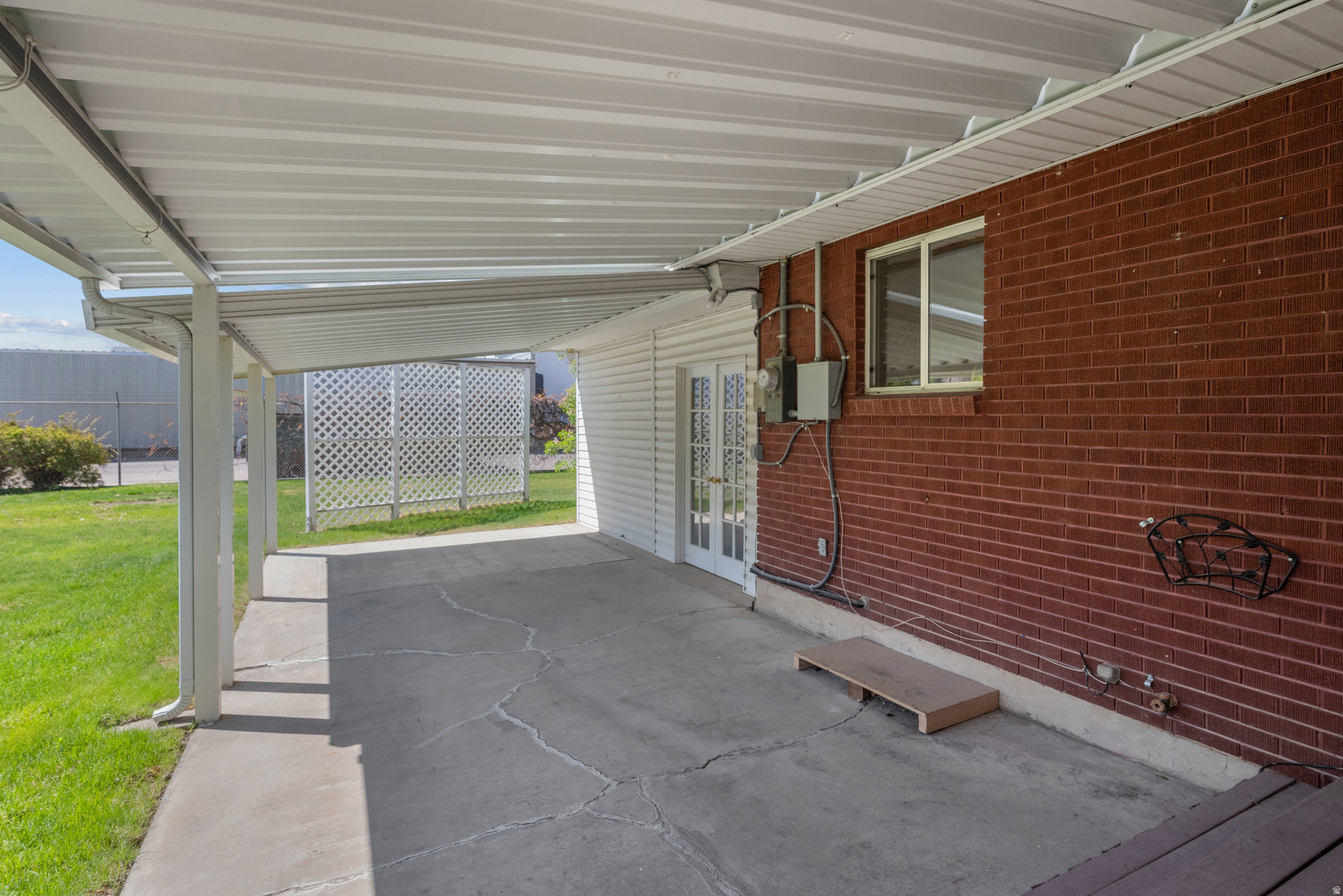 main property photo 23