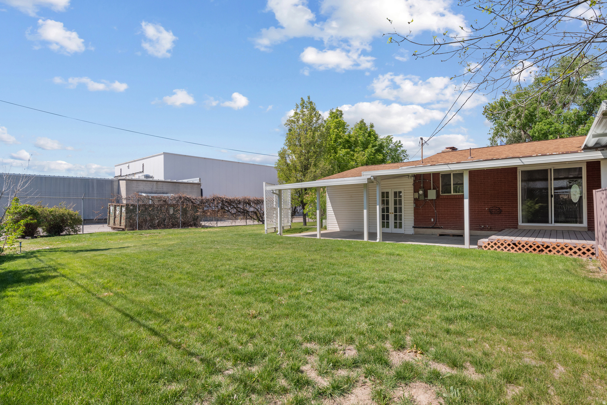 main property photo 25