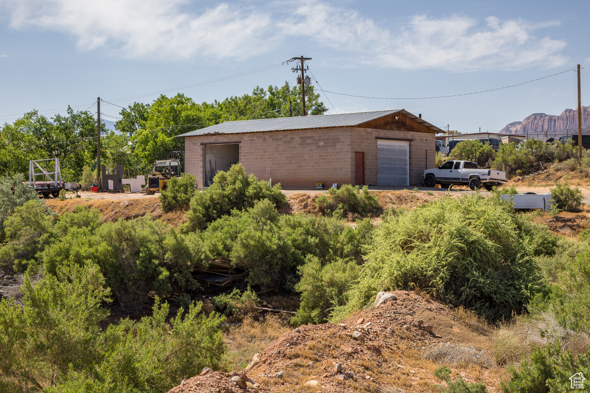 main property photo 22