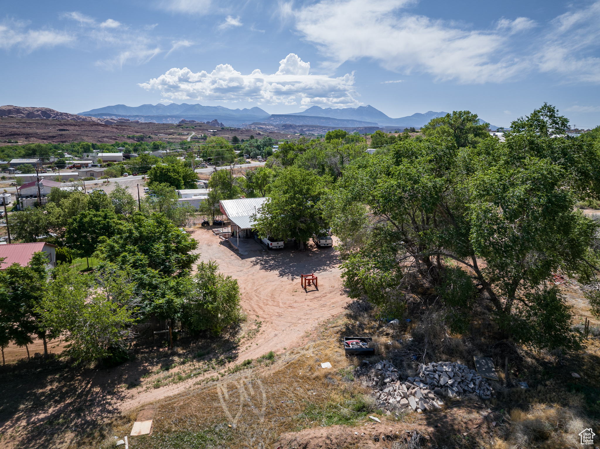 main property photo 13