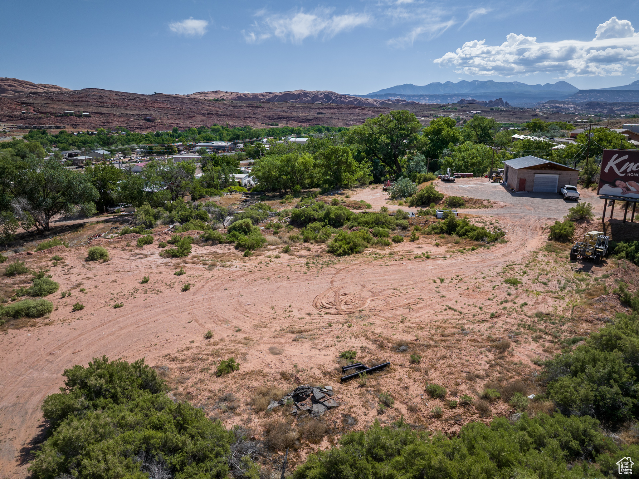 main property photo 7