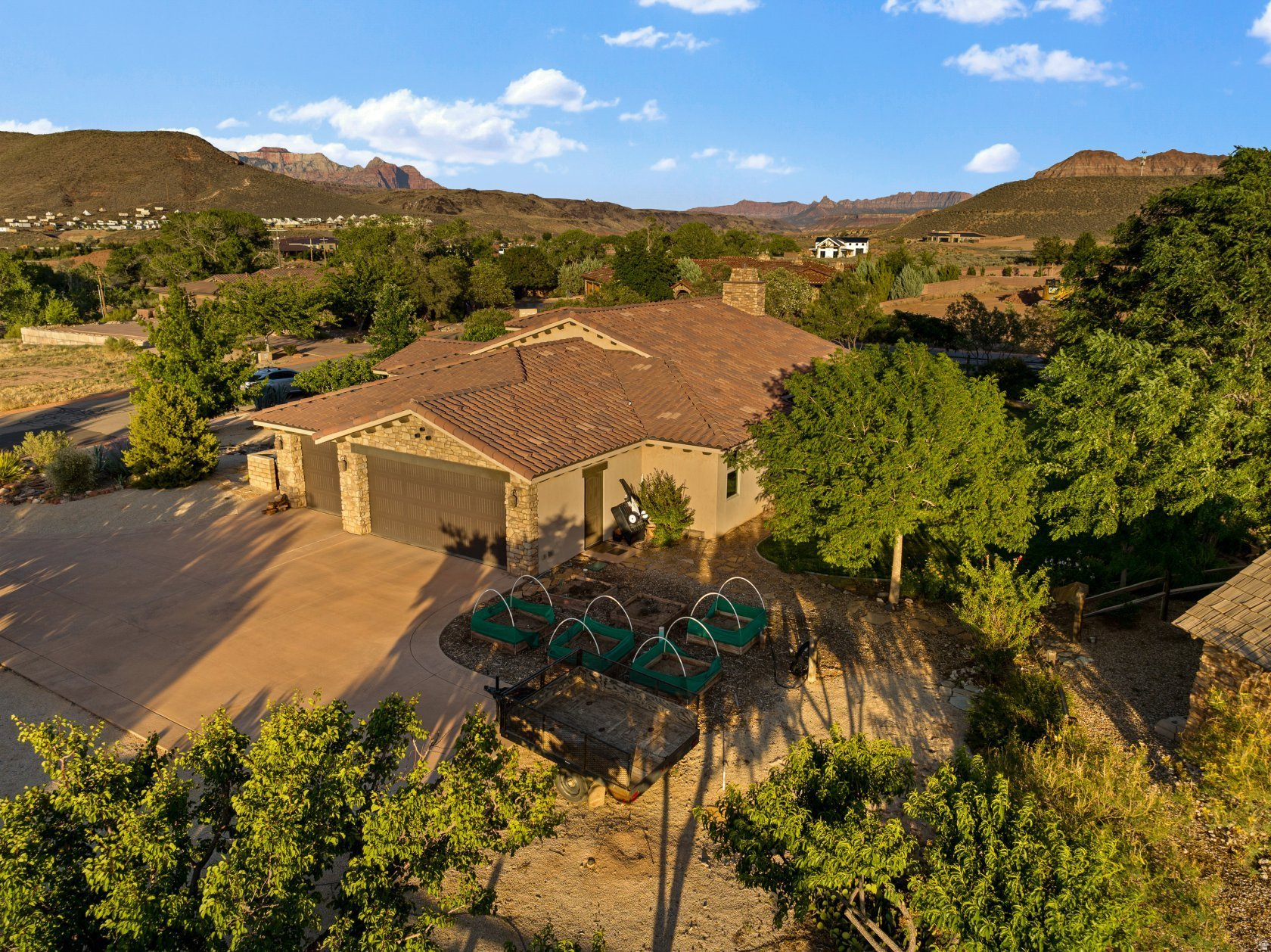 main property photo 50