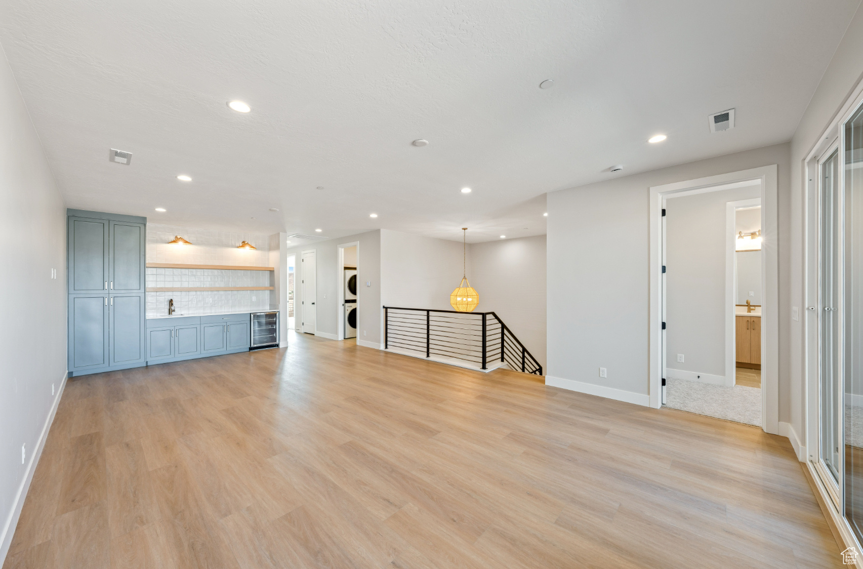 property viewer photo 6
