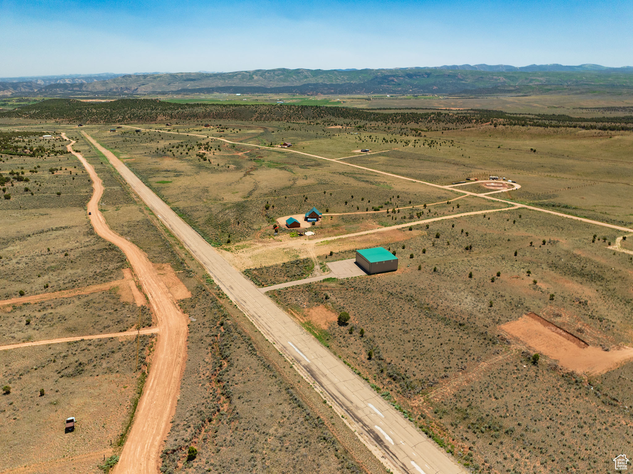 main property photo 33