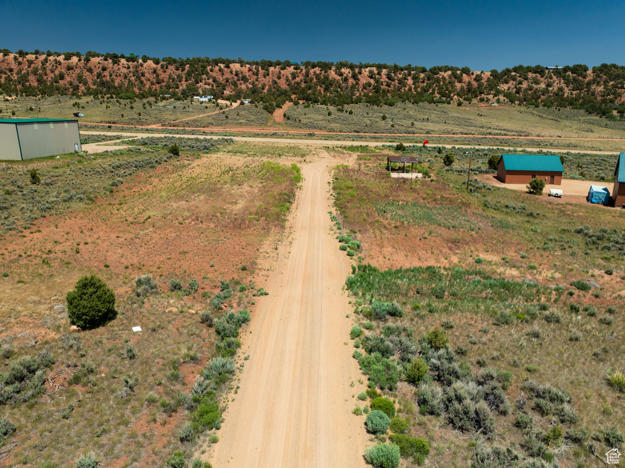 main property photo 37
