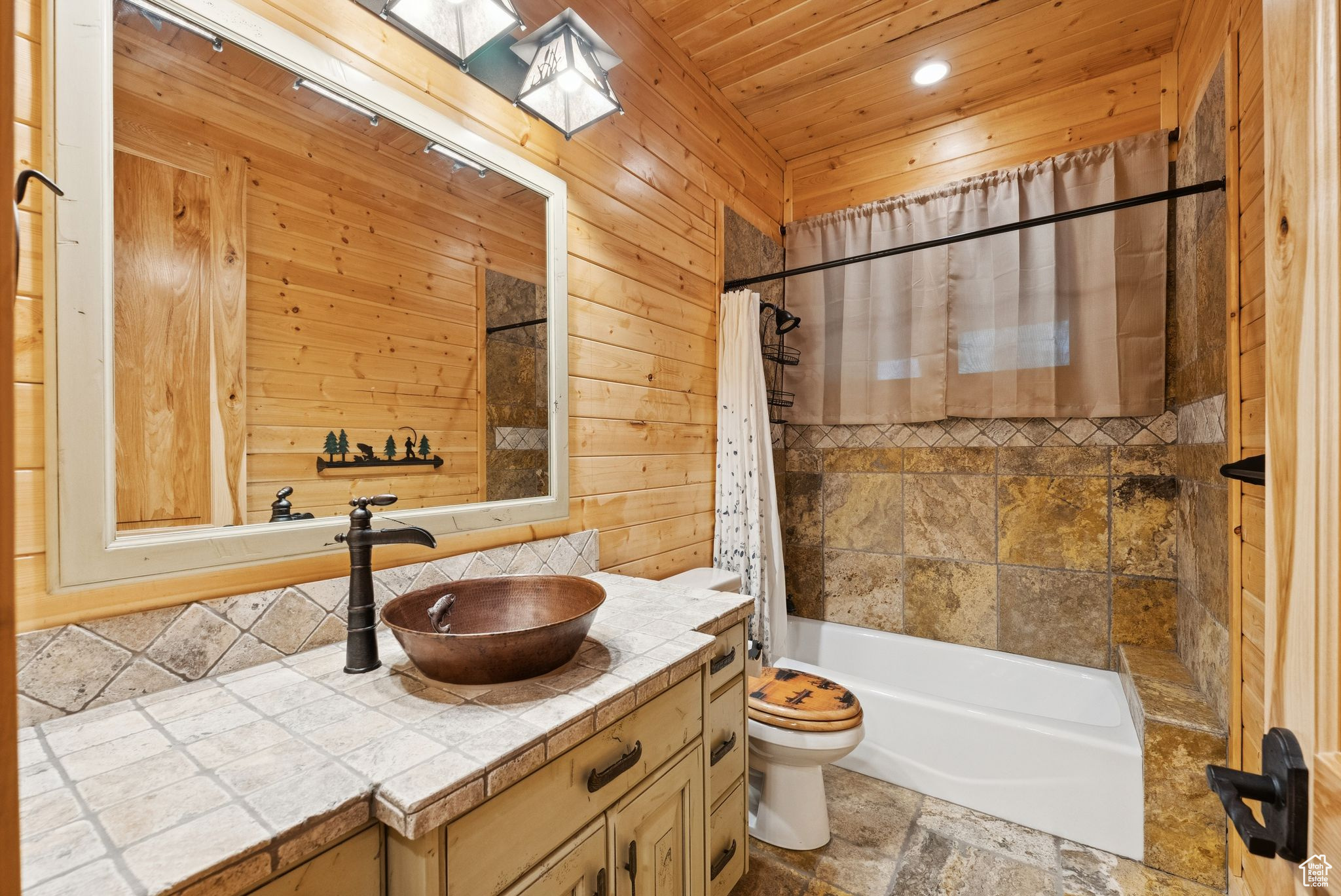 main property photo 66