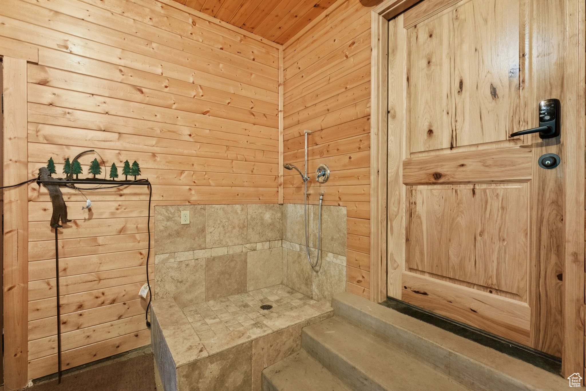 main property photo 84