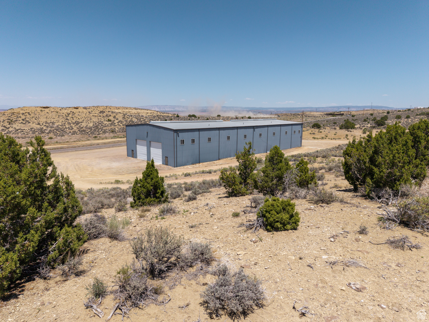 main property photo 35
