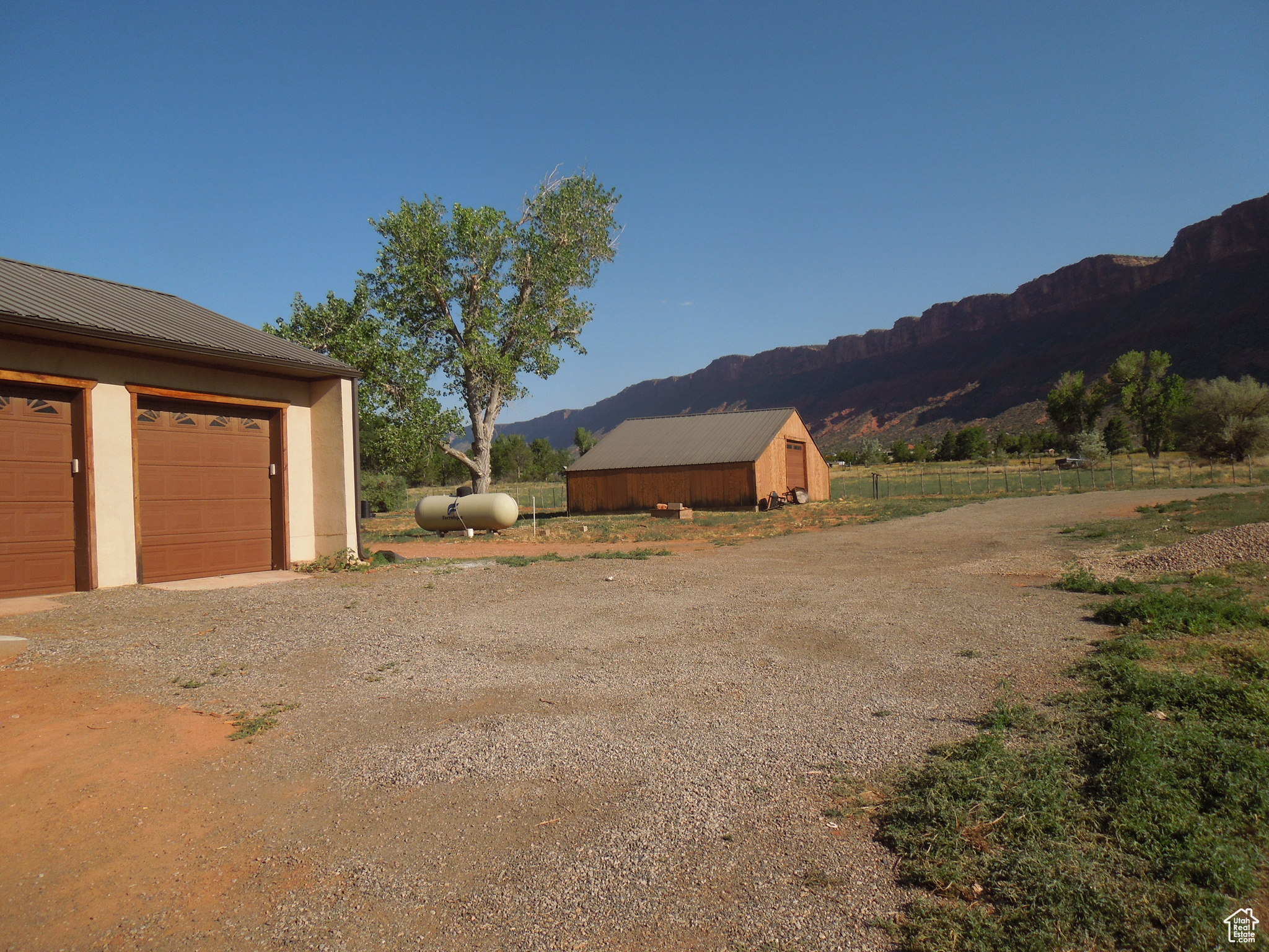 main property photo 45