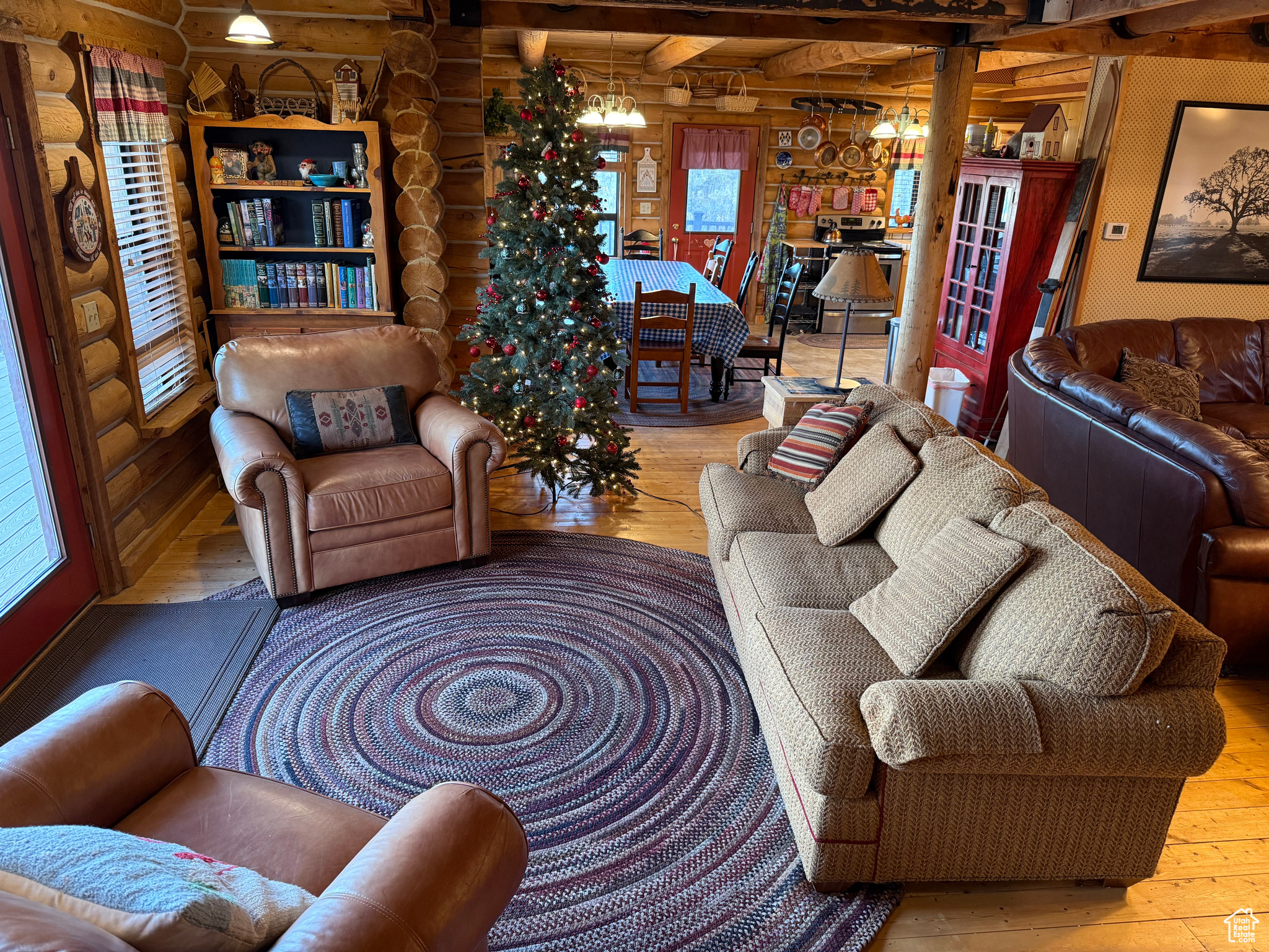 main property photo 9