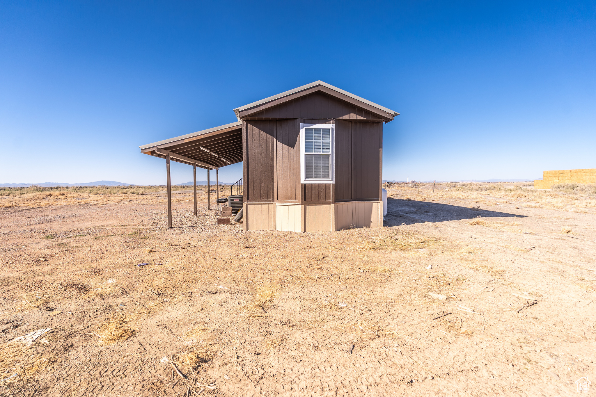 main property photo 24