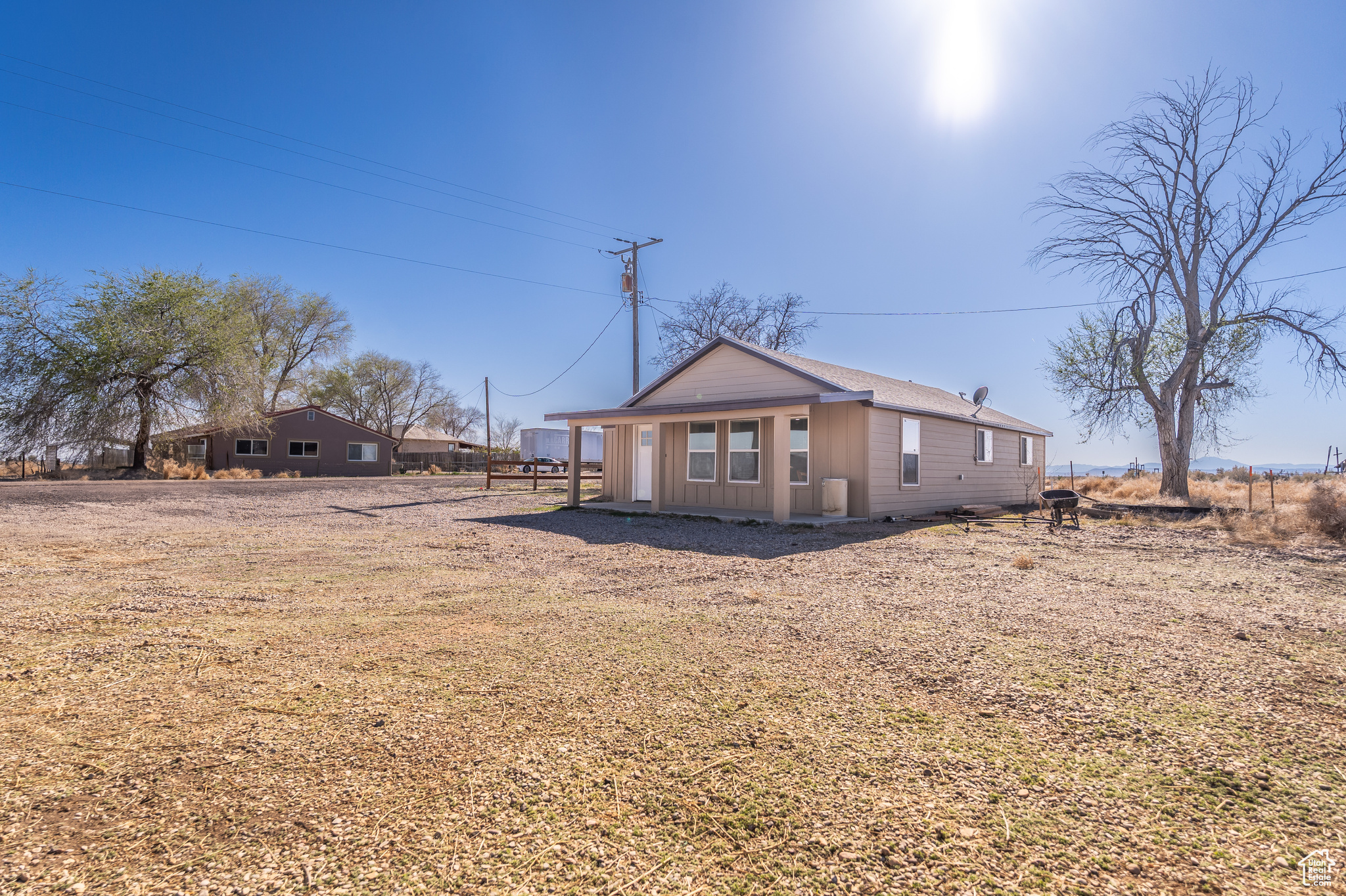 main property photo 3