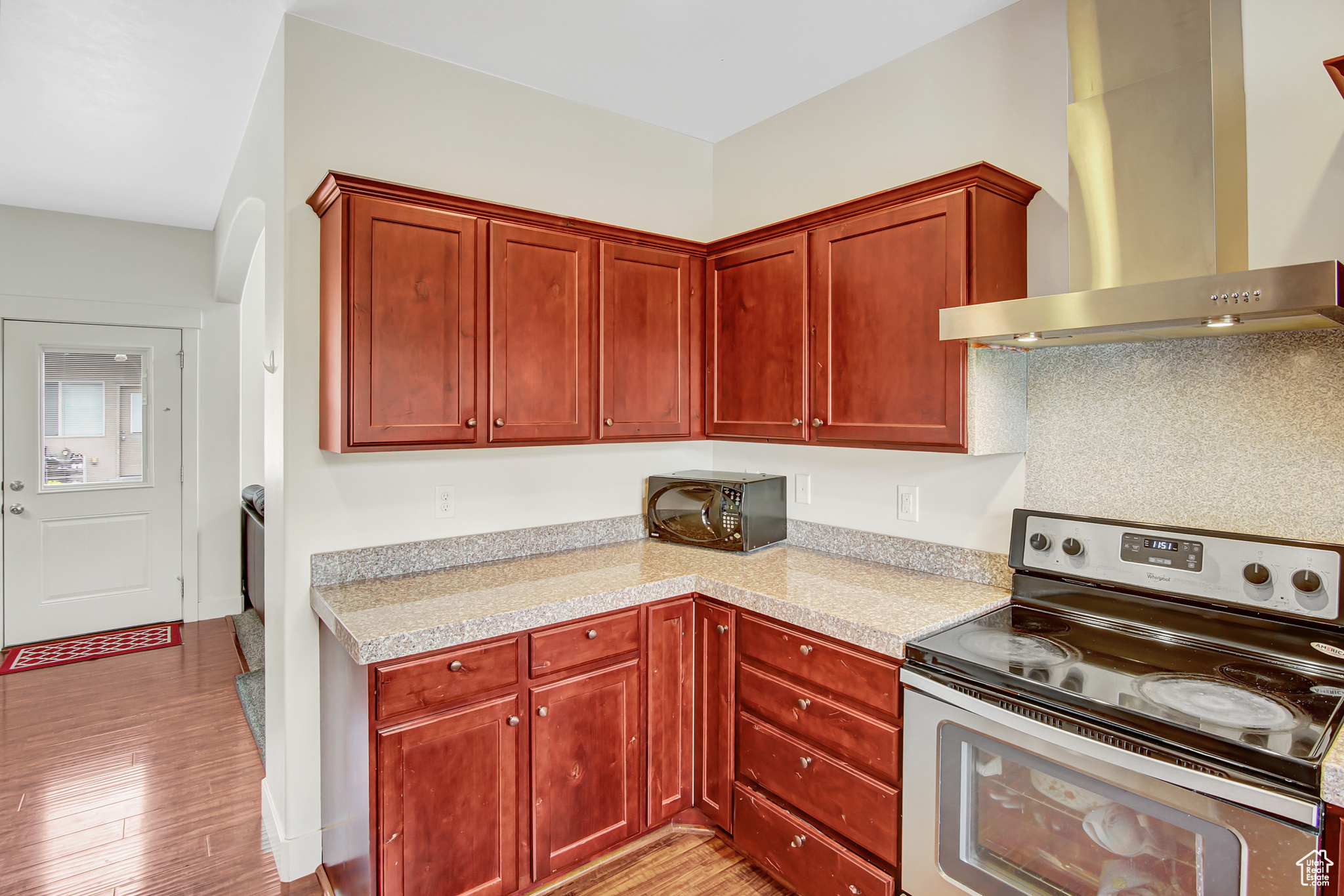 main property photo 14