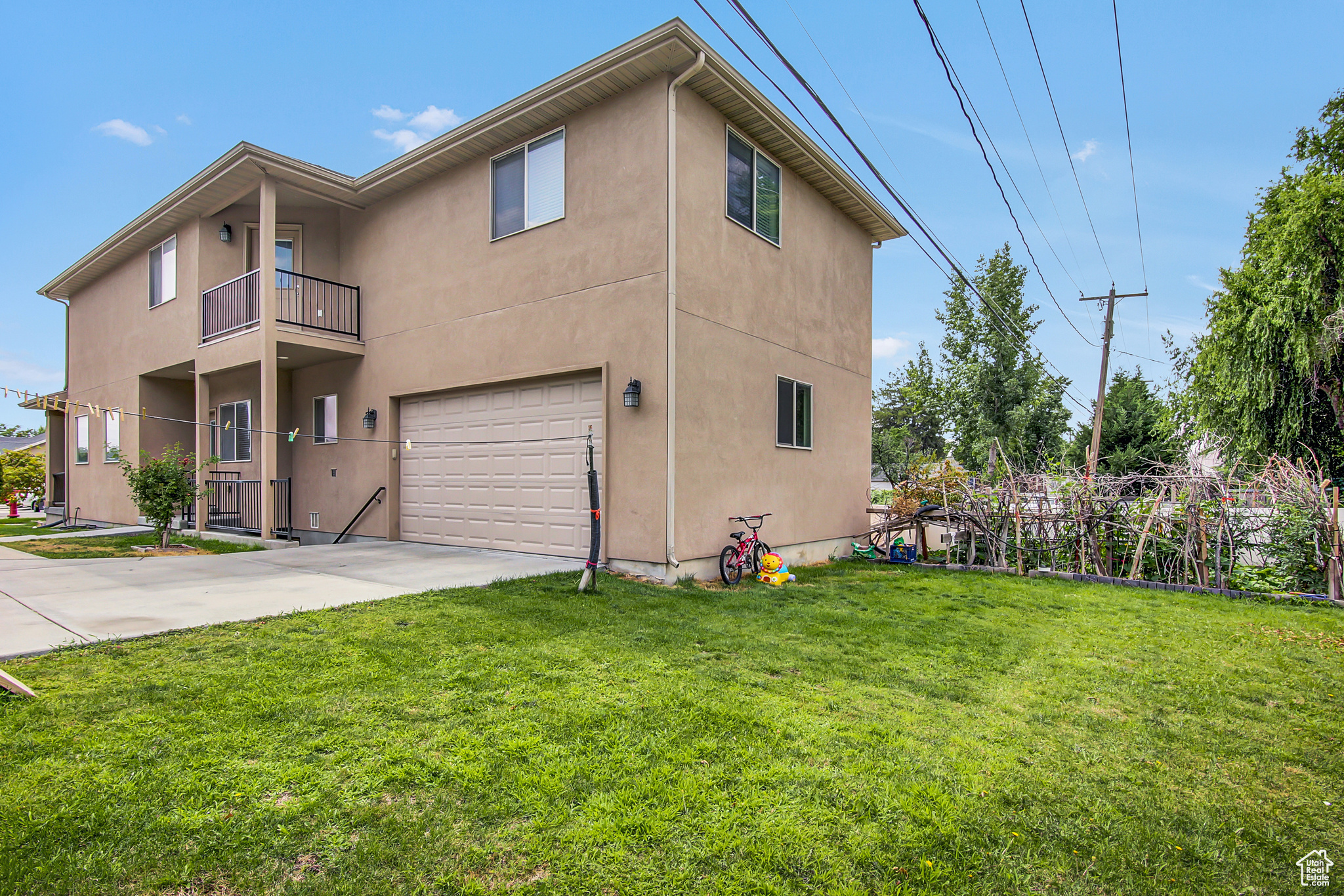 main property photo 25