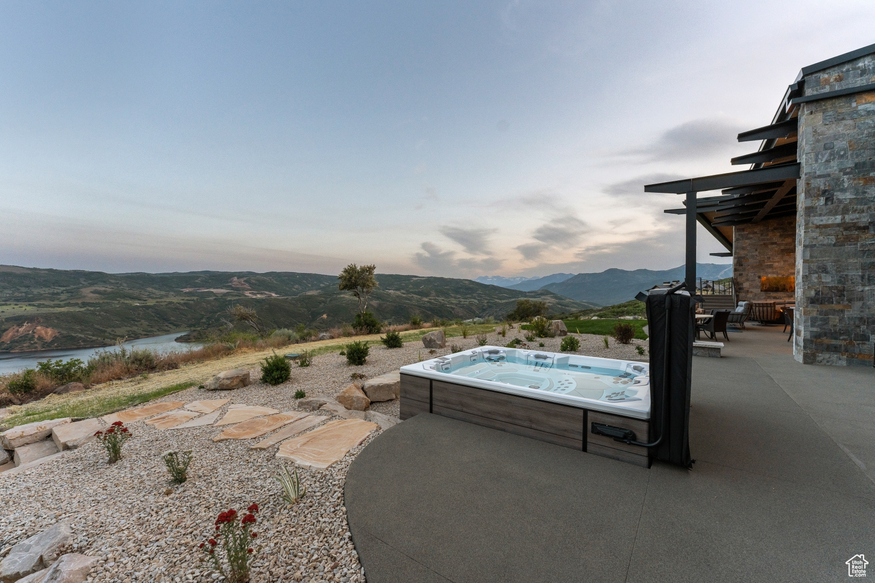 main property photo 36