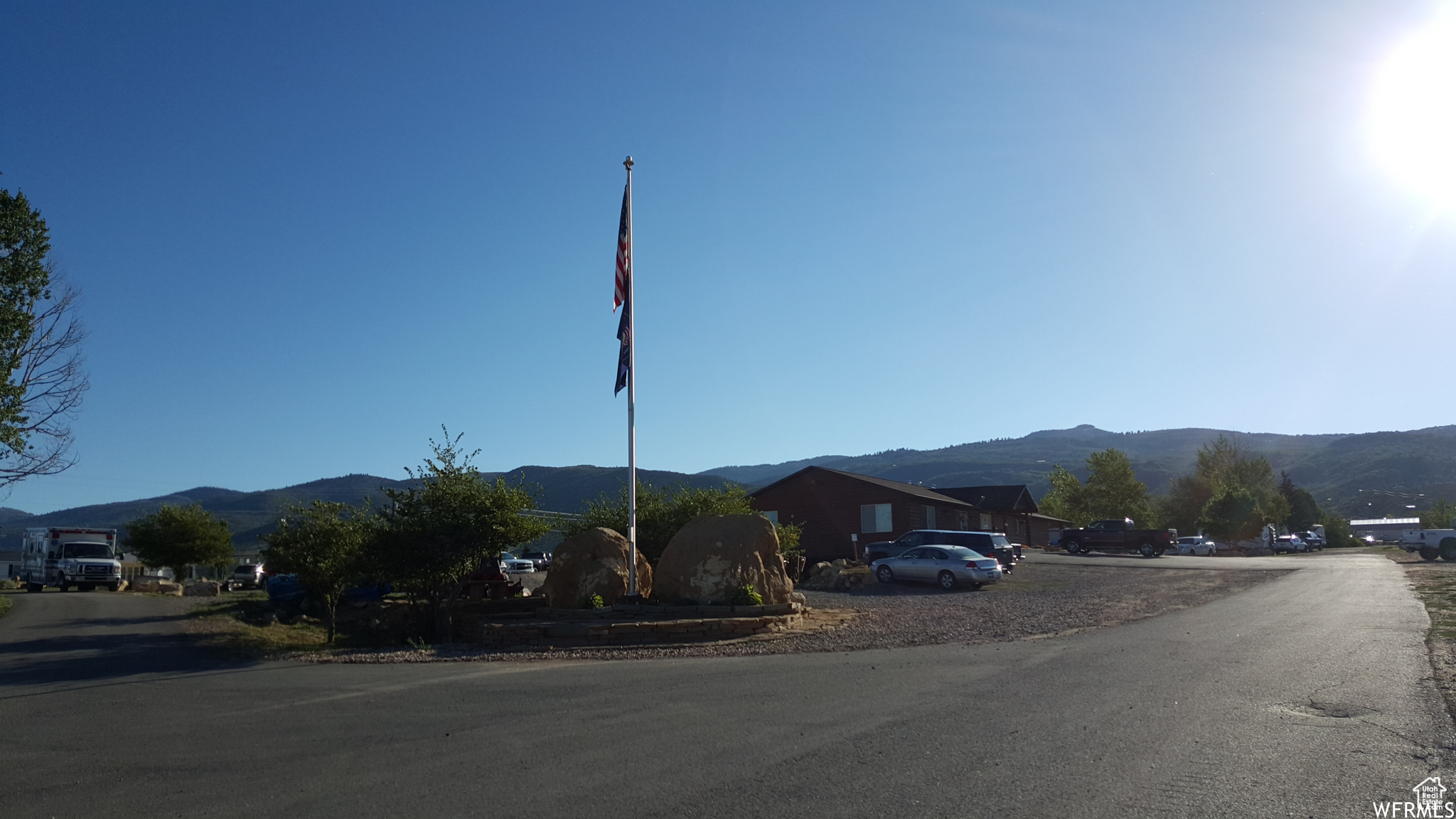 main property photo 11