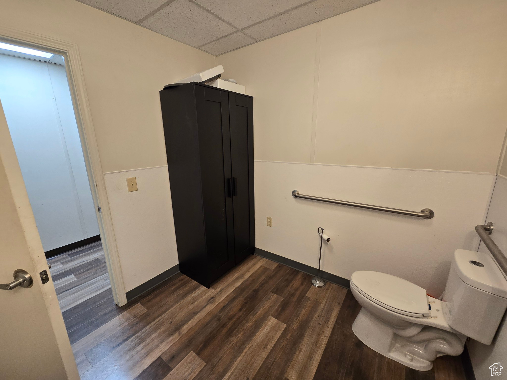 main property photo 13